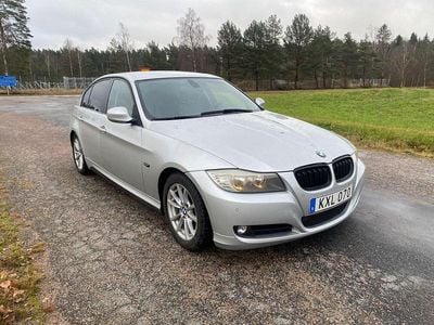 Begagnad BMW 320 Comfort Edition 163 HK (119 kW) 2010 Ljusgrå Sedan