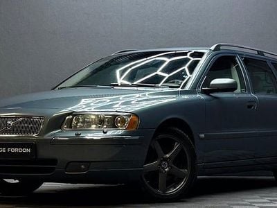 Grön Begagnad 2005 Volvo V70 Summum Kombi | 49 900 kr (Marknadspris)