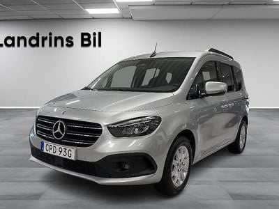 Silver Begagnad 2024 Mercedes 180 Sedan | 339 000 kr