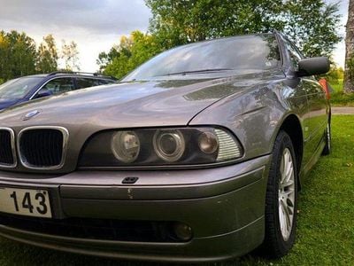 BMW 525