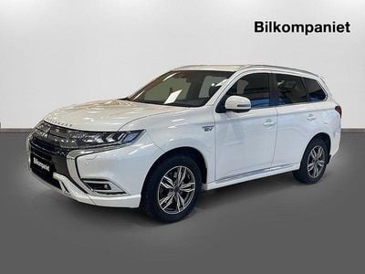 Begagnad Mitsubishi Outlander P-HEV 165 HK (121 kW) 2019 Vit SUV