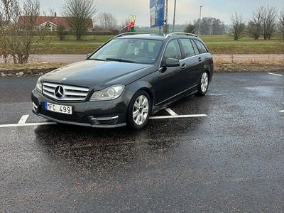 Begagnad Mercedes C220 170 HK (125 kW) 2013 Mörkgrå metallic