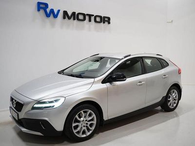 Begagnad Volvo V40 CC Summum 120 HK (88 kW) 2017 Silver Kombi
