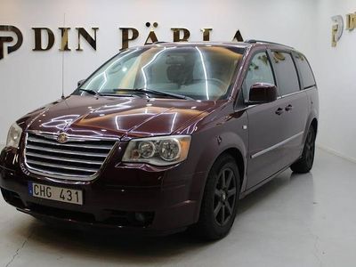 Begagnad Chrysler Town & Country 200 HK (147 kW) 2009 Röd Minibuss