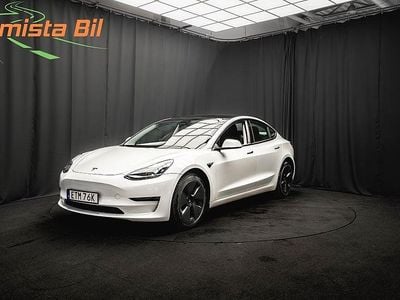 Vit Begagnad 2021 Tesla Model 3 Long Range AWD Sedan | 299 700 kr (Marknadspris)