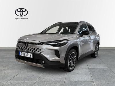 Mörkgrå Ny 2025 Toyota Corolla Cross Executive SUV | 481 500 kr (Dyr)