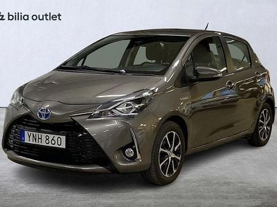 Mörkgrå Begagnad 2018 Toyota Yaris Hybrid Touch Halvkombi | 179 900 kr (Marknadspris)