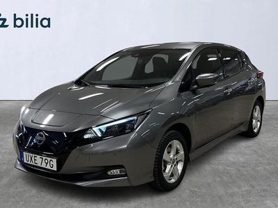 Begagnad Nissan Leaf N-Connecta 161 kW (219 HK) 2022 Grå Halvkombi