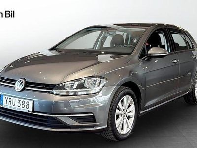 Mörkgrå Begagnad 2017 VW Golf VII Halvkombi | 129 000 kr (Marknadspris)