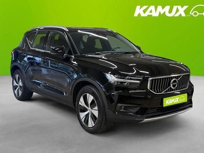 Svart Begagnad 2021 Volvo XC40 Momentum SUV | 259 800 kr (Marknadspris)