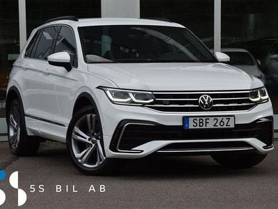 Vit Begagnad 2021 VW Tiguan R-line SUV | 314 900 kr (Marknadspris)