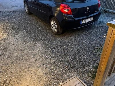 Begagnad 2007 Renault Clio R.S. Halvkombi | 14 900 kr (Marknadspris)