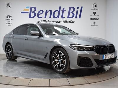 begagnad BMW 530 e xDrive M Sport / Aktiv fartpilot / Taklucka / HiFi