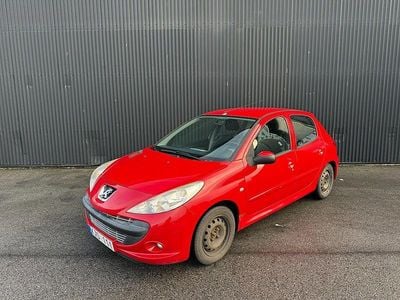 Begagnad Peugeot 206 75 HK (55 kW) 2010 Röd Halvkombi