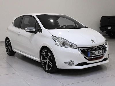 Vit Begagnad 2013 Peugeot 208 GTi Halvkombi | 99 900 kr (Marknadspris)