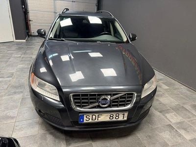 Begagnad Volvo V70 Momentum 109 HK (80 kW) 2010 Grå Kombi