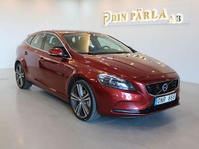 Begagnad Volvo V40 Momentum 150 HK (110 kW) 2013 Röd Kombi
