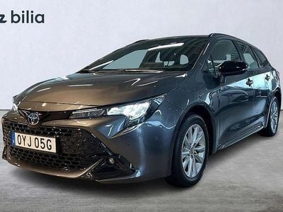 Grå Ny 2025 Toyota Corolla Active Kombi | 314 900 kr (Marknadspris)