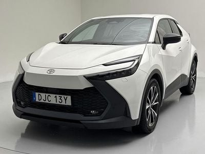Vit Begagnad 2024 Toyota C-HR Style SUV | 248 000 kr