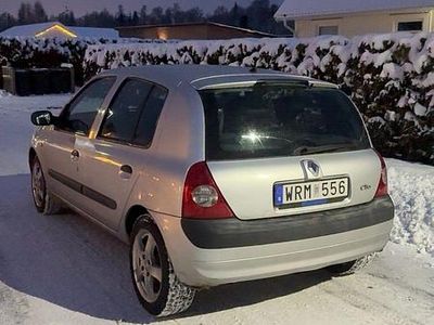 Begagnad 2005 Renault Clio II Halvkombi | 23 000 kr