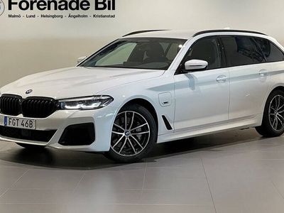 begagnad BMW 530 535 e xDrive Touring M Sport Nav HiFi P-Assist Drag 2023, Kombi