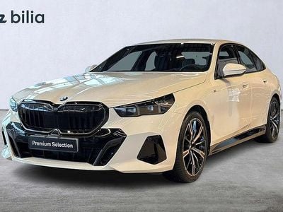 Begagnad BMW 520 M Sport 197 HK (144 kW) 2025 Alpinvit Sedan