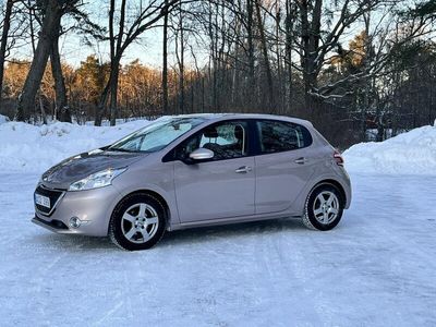 begagnad Peugeot 208 5-dörrar 1.2 VTi Euro 5