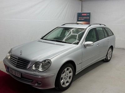 Begagnad Mercedes C200 Elegance 163 HK (119 kW) 2006 Silver Kombi