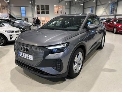 Grå Begagnad 2026 Audi Q4 e-tron SUV | 599 900 kr (Dyr)