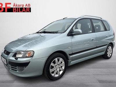 Begagnad Mitsubishi Space Star 98 HK (72 kW) 2004 Silver Minibuss