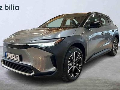 Silver Begagnad 2024 Toyota bZ4X SUV | 489 900 kr (Dyr)
