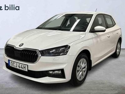 Ny Skoda Fabia 2025 Vit Halvkombi