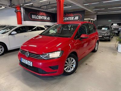 Röd Begagnad 2017 VW Golf VII S Halvkombi | 119 900 kr (Marknadspris)