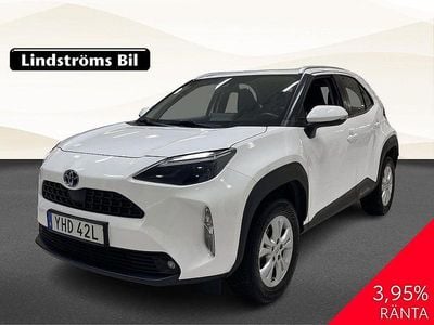 Vit Begagnad 2022 Toyota Yaris Cross Active SUV | 254 500 kr (Marknadspris)