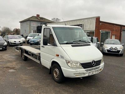 Vit Begagnad 2002 Mercedes Sprinter Van | 120 000 kr