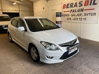 Vit Begagnad 2011 Hyundai i30 Halvkombi | 37 900 kr