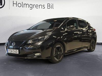 Begagnad Nissan Leaf N-Connecta 110 kW (150 HK) 2022 Svart Halvkombi