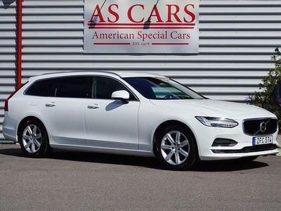 Vit Begagnad 2018 Volvo V90 Momentum Kombi | 219 000 kr (Marknadspris)