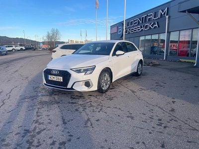 Begagnad Audi A3 Sportback e-tron Advanced 150 HK (110 kW) 2022 Vit Halvkombi
