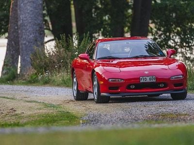 Begagnad Mazda RX7 241 HK (177 kW) 1993 Röd Sportkupé