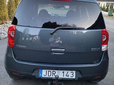 Begagnad Mitsubishi Colt 95 HK (69 kW) 2009 Halvkombi