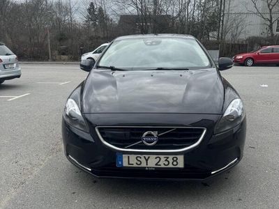 begagnad Volvo V40 D2 Powershift Momentum Euro 5