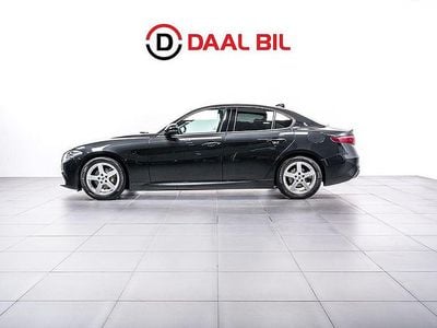 Svart Begagnad 2018 Alfa Romeo Giulia Super Sedan | 239 700 kr (Marknadspris)