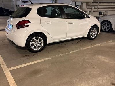 Begagnad Peugeot 208 82 HK (60 kW) 2015 Halvkombi