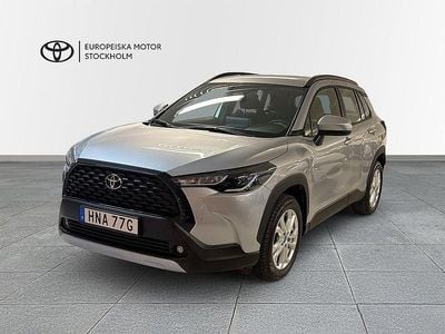 Silver Begagnad 2025 Toyota Corolla Cross Active SUV | 349 800 kr (Marknadspris)
