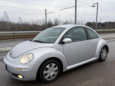 Begagnad VW New Beetle Highline 102 HK (75 kW) 2007 Halvkombi