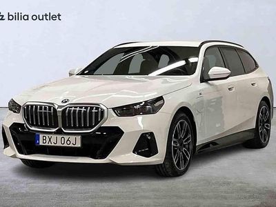 Vit Begagnad 2025 BMW 530e Kombi | 594 900 kr