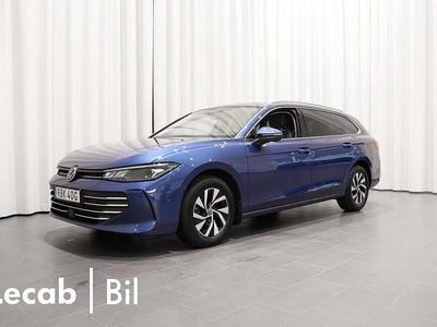 Reef blue metallic Begagnad 2024 VW Passat Kombi | 324 500 kr (Marknadspris)