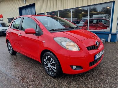 begagnad Toyota Yaris 5-dörrar 1.33 Dual VVT-i 2010, Halvkombi