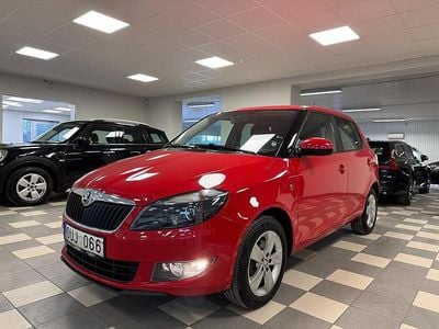 Begagnad Skoda Fabia Ambiente 105 HK (77 kW) 2013 Röd Halvkombi